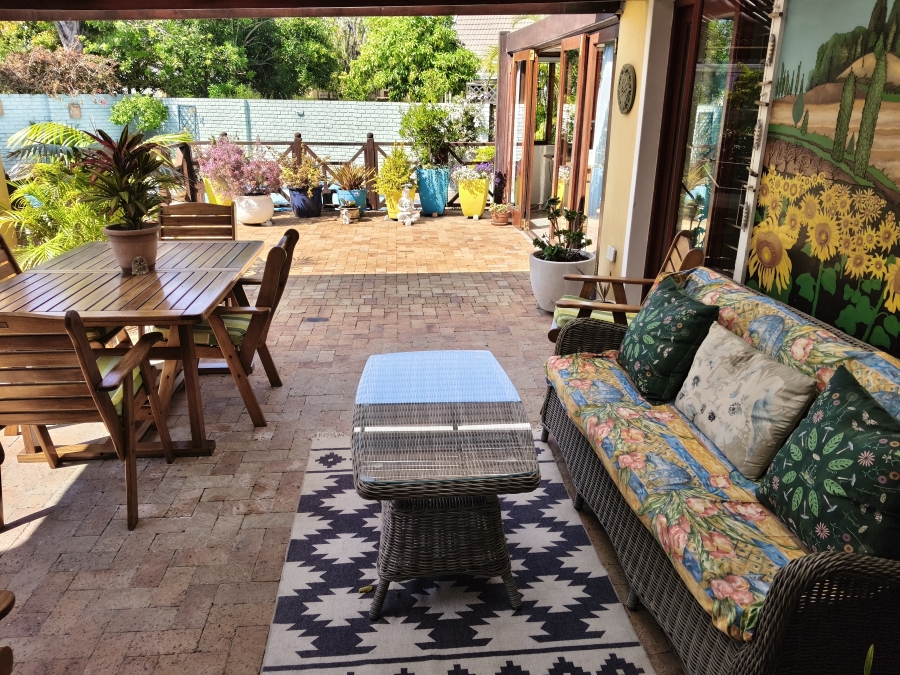 3 Bedroom Property for Sale in The Island Western Cape